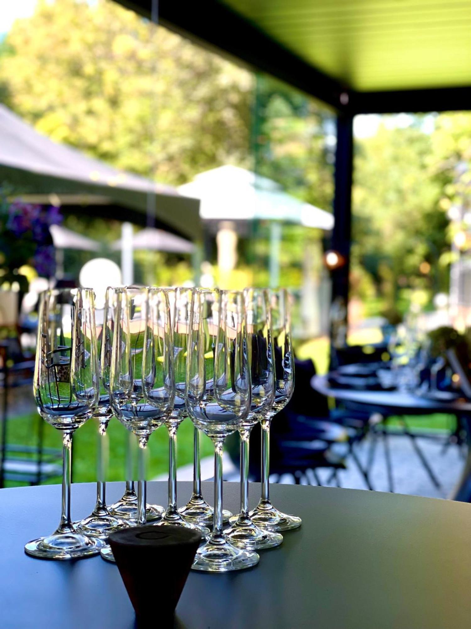 Charmehotel Manoir Ogygia โปเปอริงเงอ ภายนอก รูปภาพ